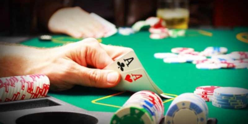 The Pros And Cons: Poker Players Must Know