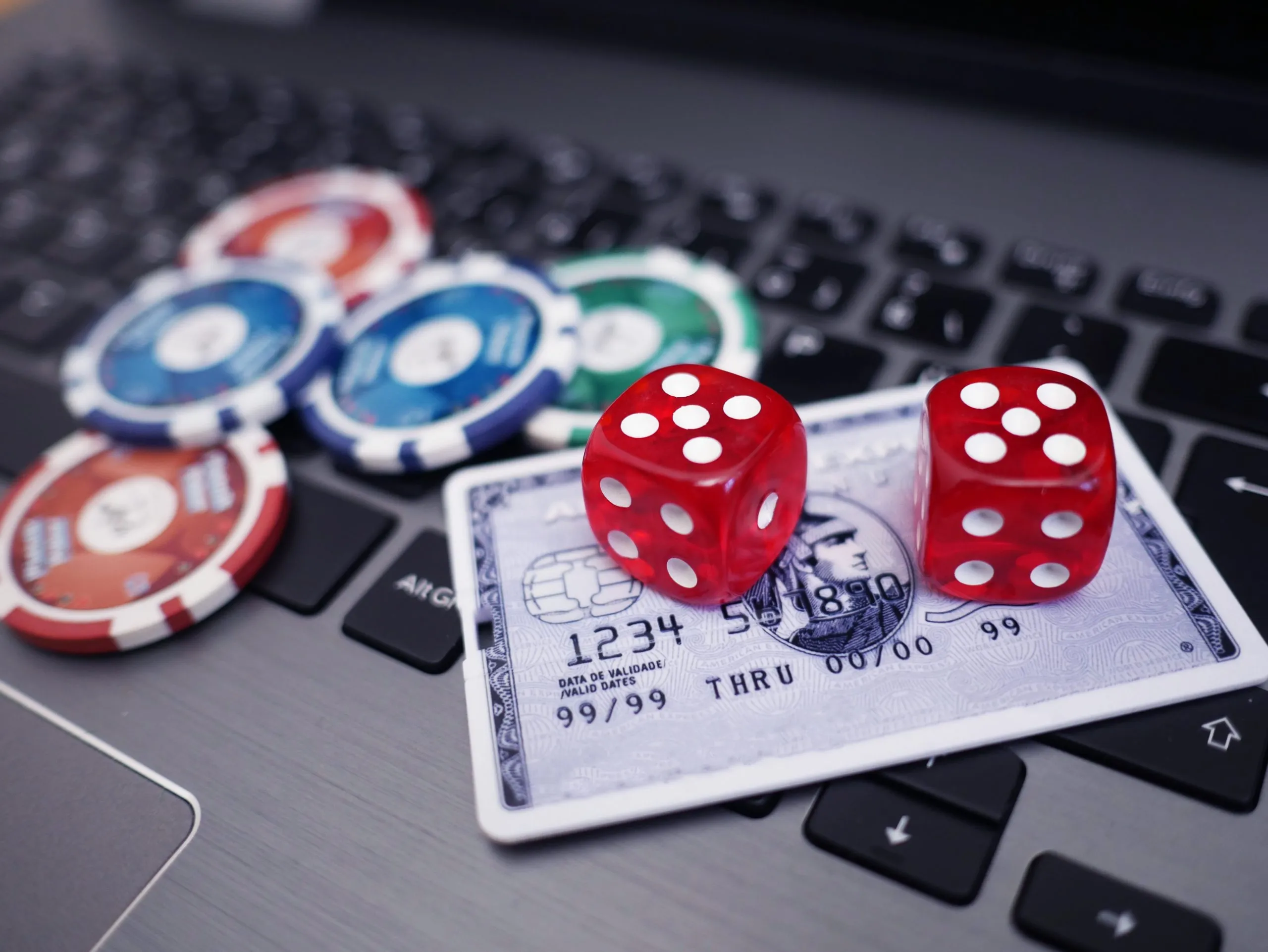 Comprehensive Guide to Playing Online Casino Games